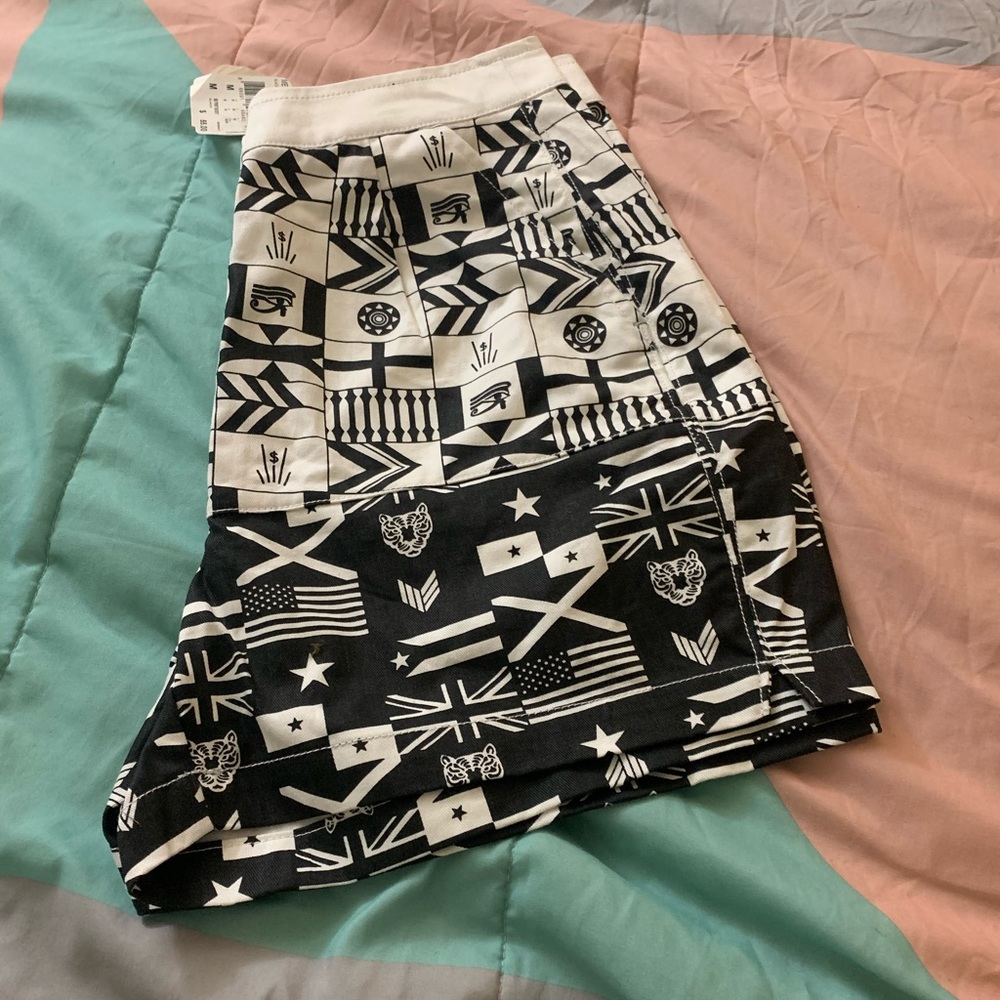 melody ehsani Reebok shorts!